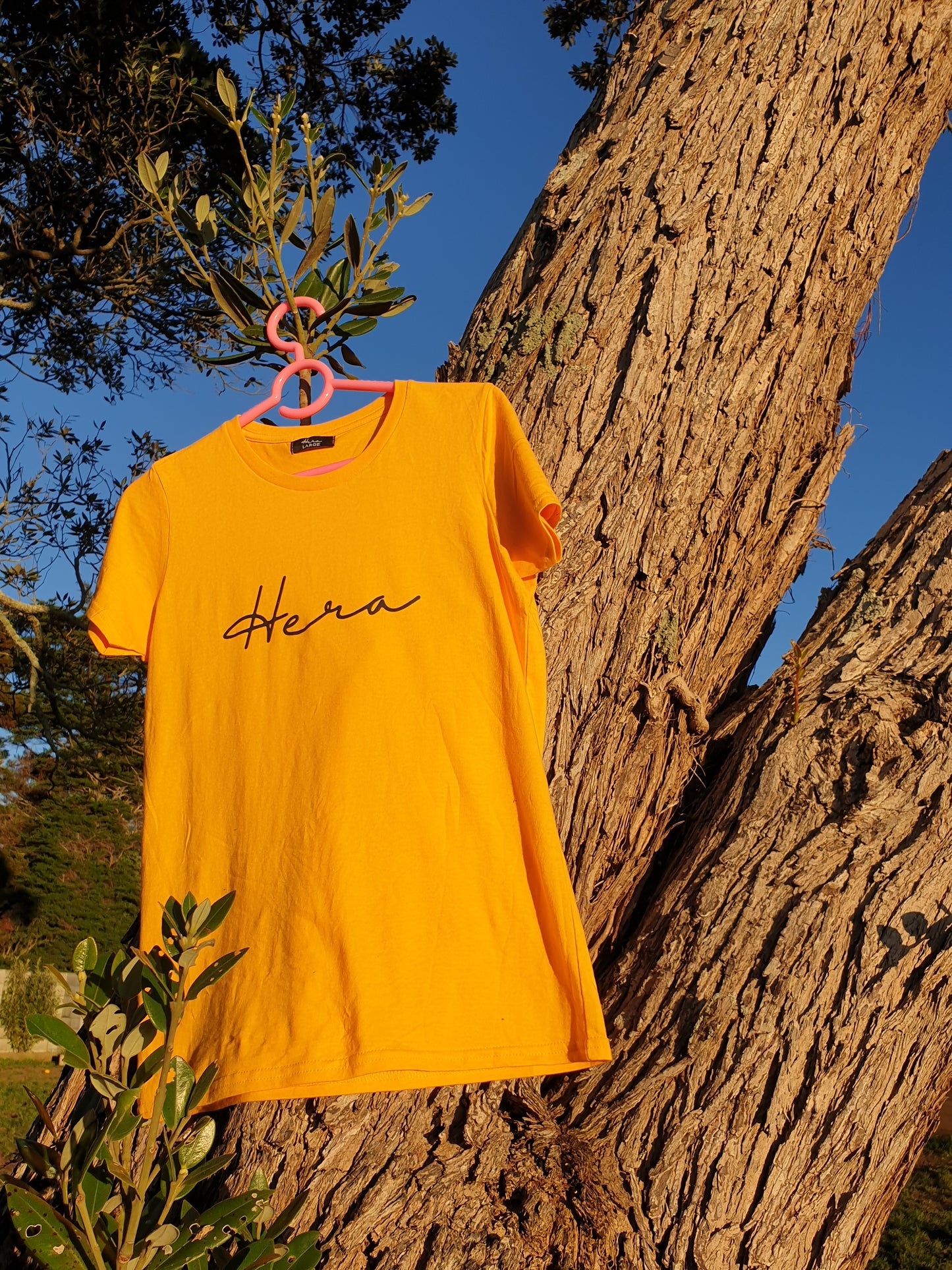 Hera Tee - Mustard